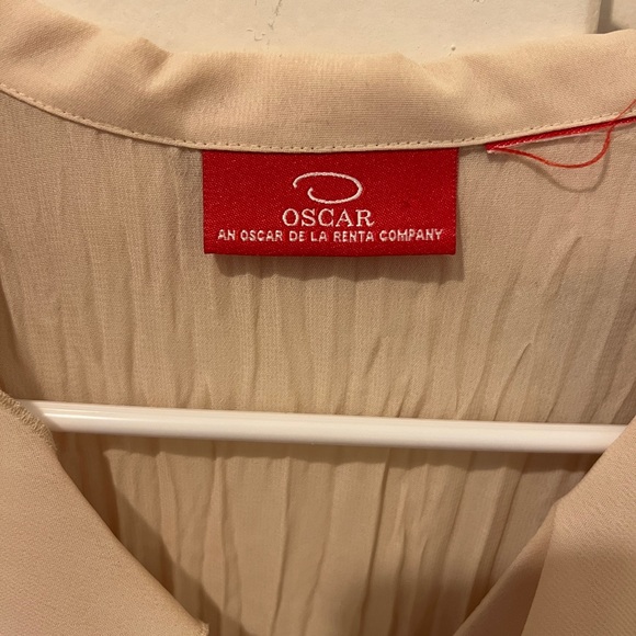 VINTAGE OSCAR DE LA RENTA RUFFLE BUTTON DOWN - Picture 2 of 3